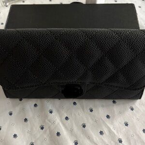 Elegant Black Quilted Women's Wallet